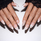 White Lace — press-on nails faits main Mimi